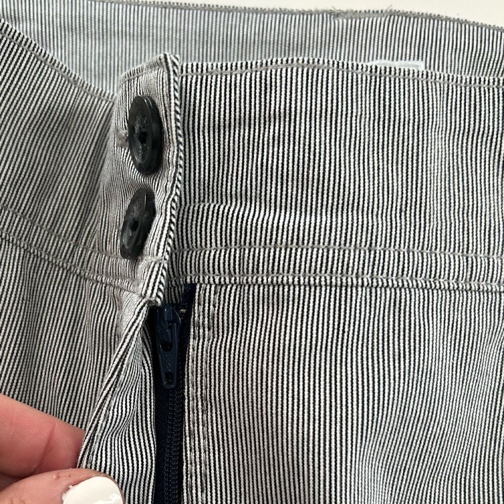 Charter Club Gray Pinstripe Cropped Cotton Blend Pants Size 8 - Picture 5 of 13